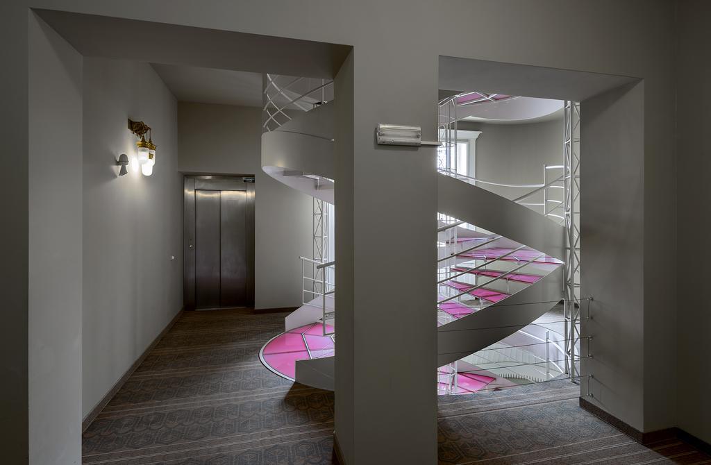 Hotel Okresni Dum Hradec Kralove Ngoại thất bức ảnh
