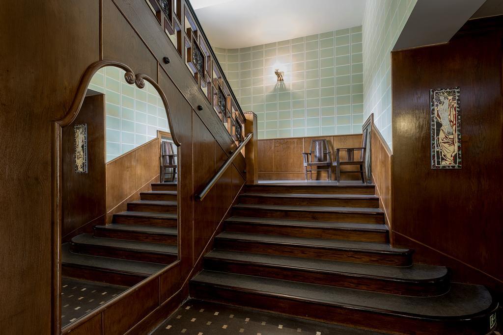 Hotel Okresni Dum Hradec Kralove Ngoại thất bức ảnh