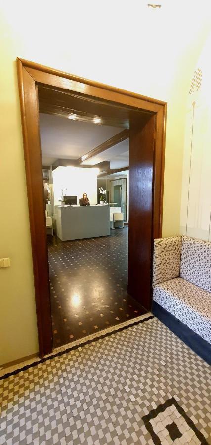 Hotel Okresni Dum Hradec Kralove Ngoại thất bức ảnh
