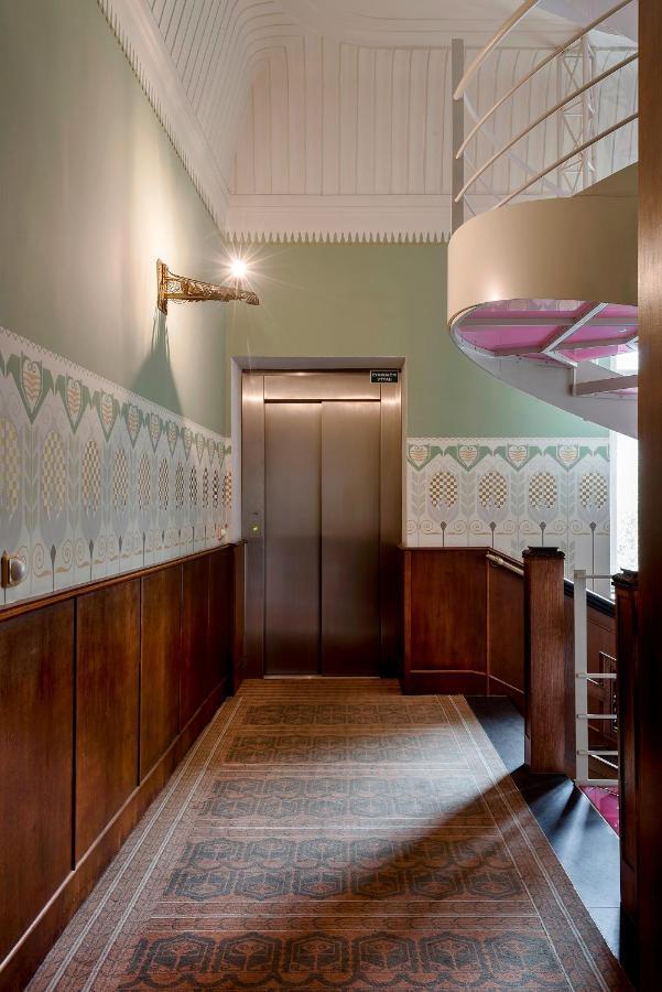 Hotel Okresni Dum Hradec Kralove Ngoại thất bức ảnh